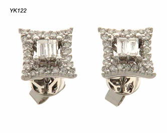 pendientes con brillantes joyas