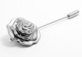 alfiler rosa plata